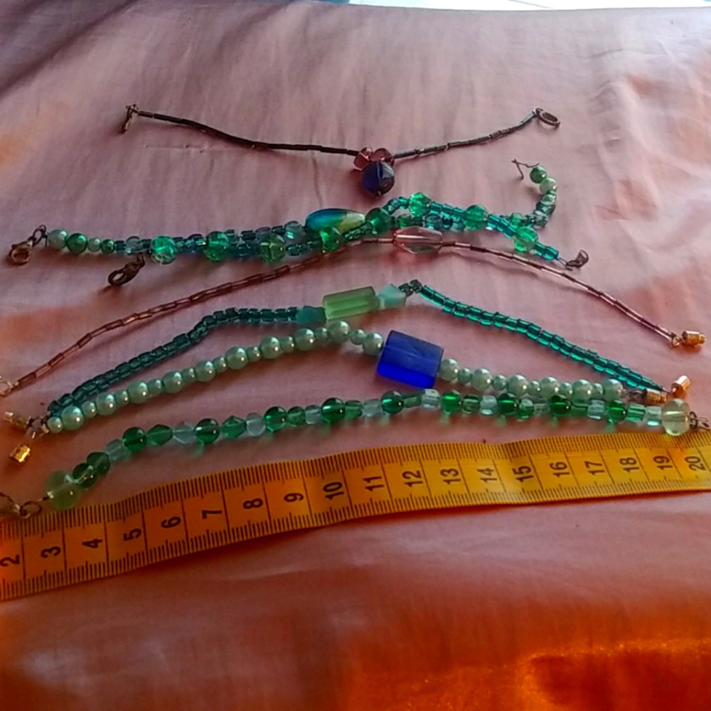 Glass beads/bracelets